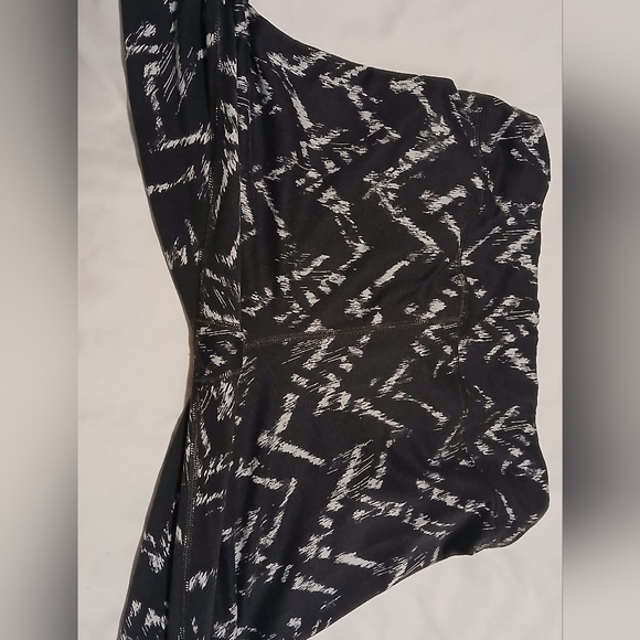 The North Face Printed Active Leggings | Size M - Picture 6 of 8